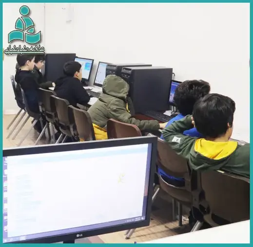 مدرسه علامه طباطبایی (ونک)، کلاس کامپیوتر دبستان پسرانه علامه طباطبایی واحد ونک